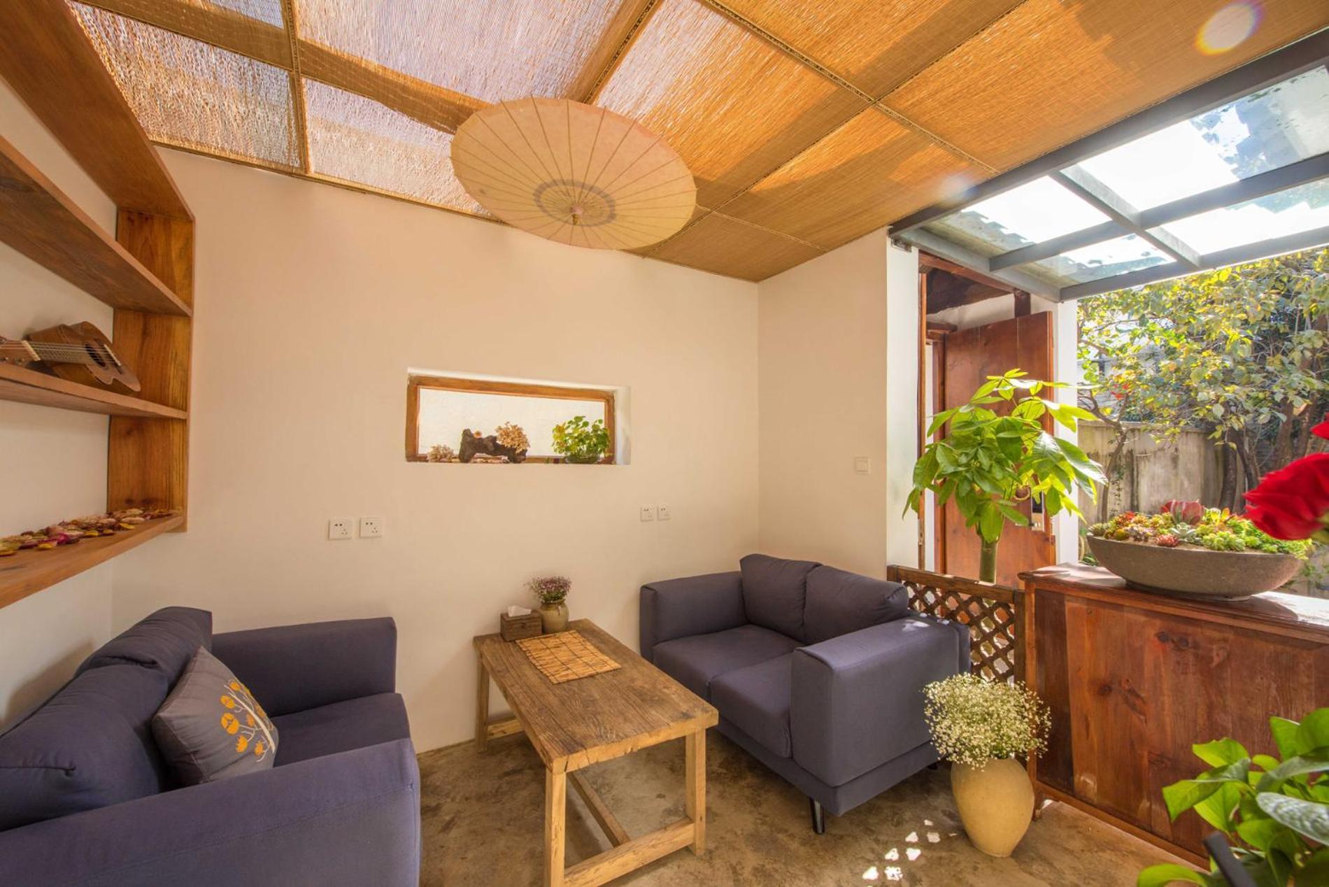 Homestay Dali Xian Jing Courtyard *